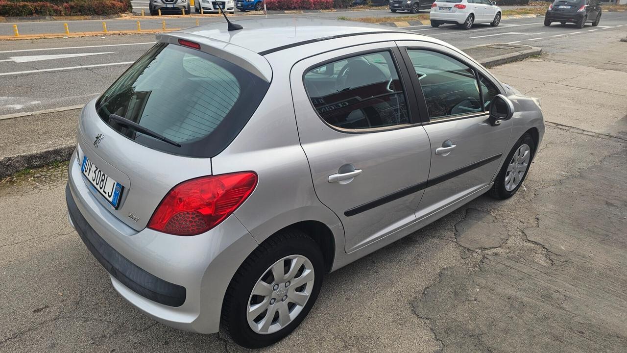 Peugeot 207 1.4 VTi 95CV 5p. XS
