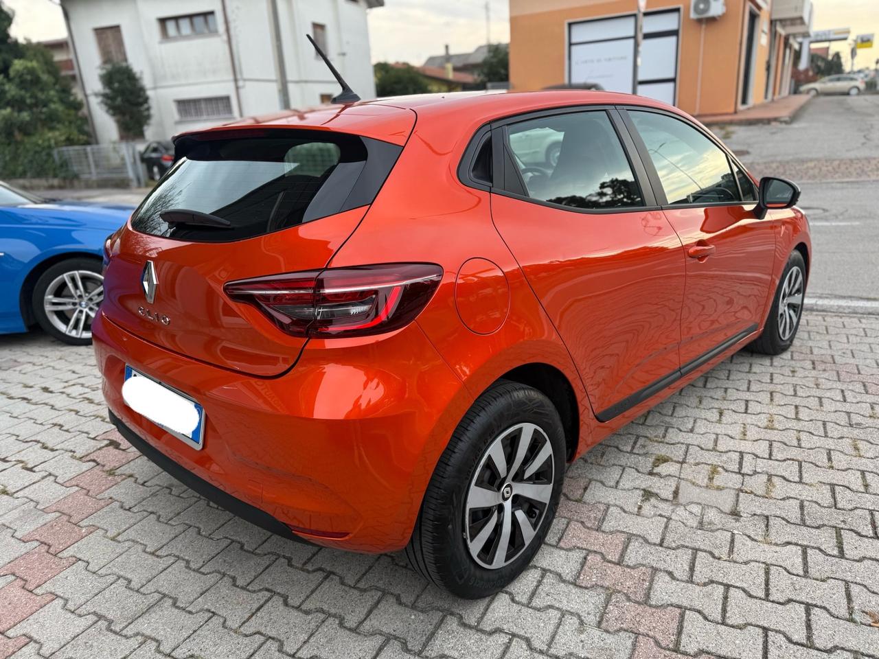 Renault Clio TCe 90 CV 5 porte ok neopatentati
