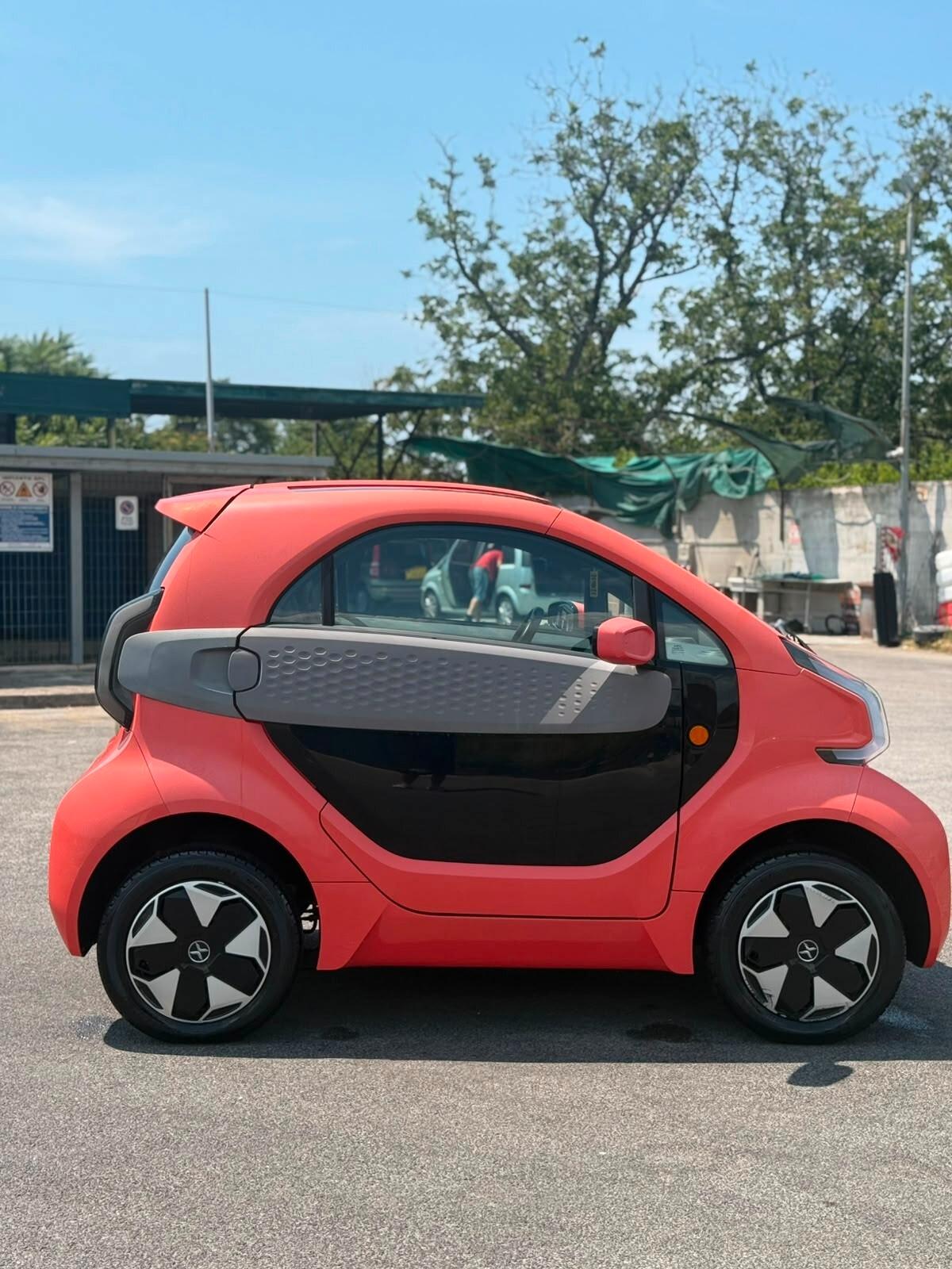 Xev Yoyo premium km 0 iva esposta piu colori 24 mesi garanzia
