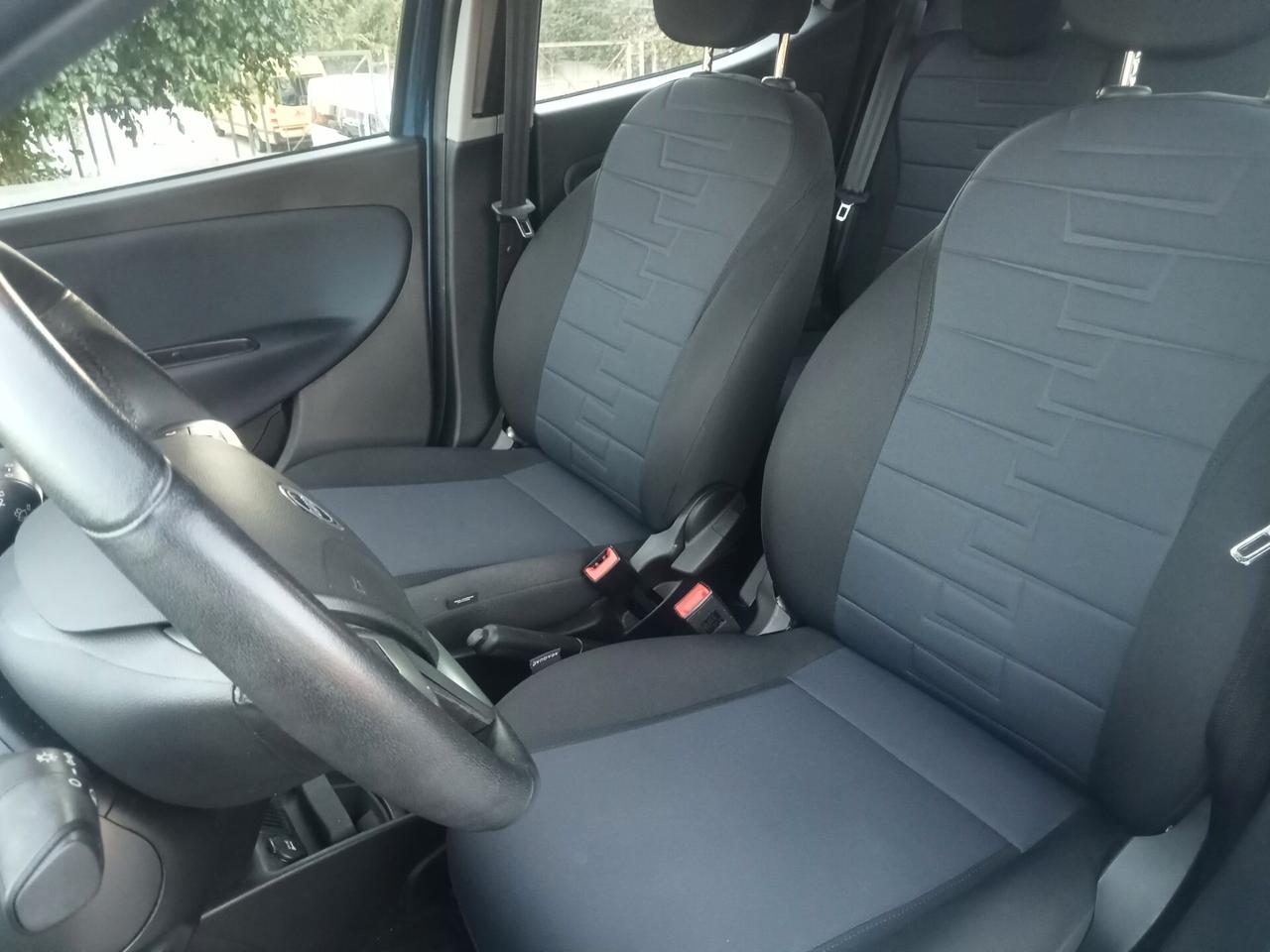 Lancia Ypsilon 1.0 FireFly 5 porte S&S Hybrid Platino