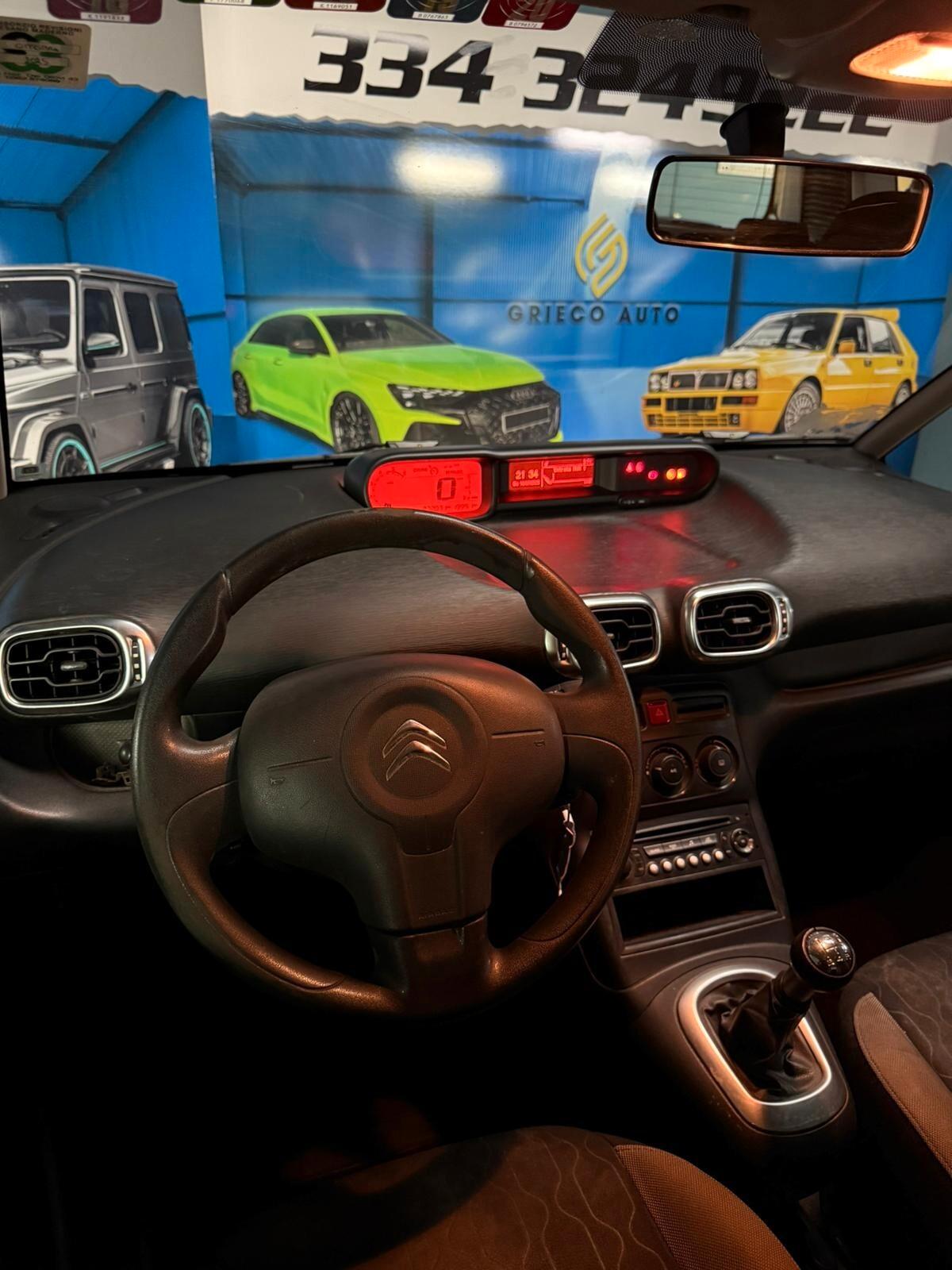 Citroen C3PICASSO DISTRIBUZIONE E TAGLIANDO GIA' FATTI!!
