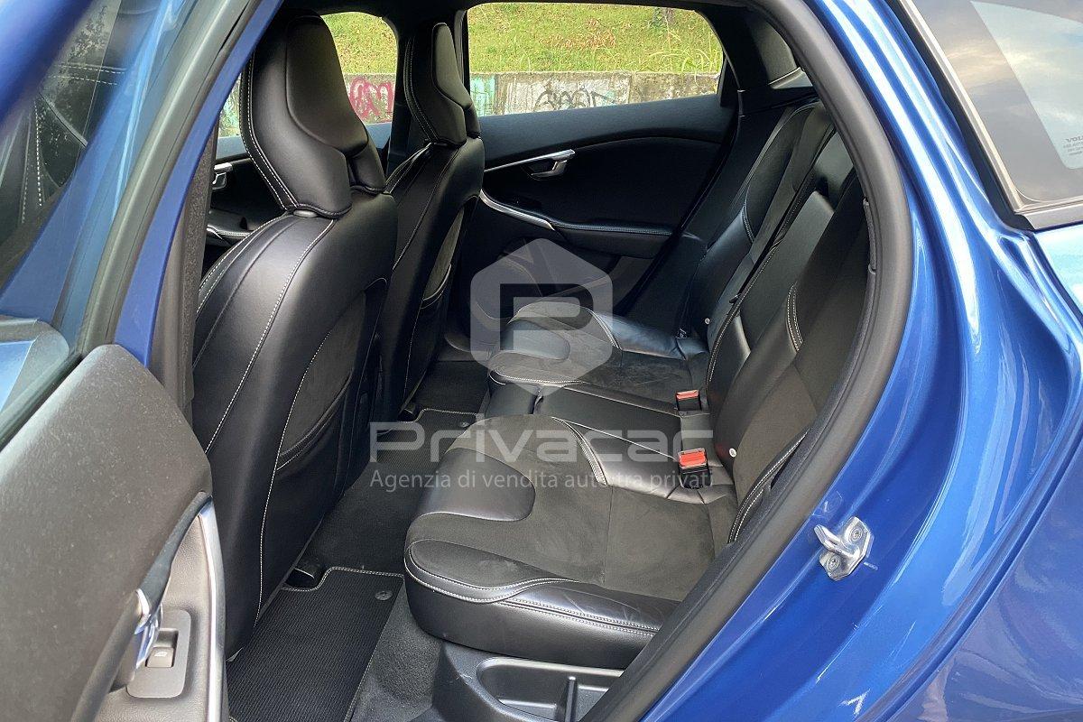 VOLVO V40 T4 R-design Kinetic