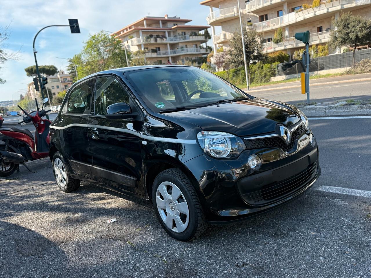 Renault Twingo SCe Intens Limited