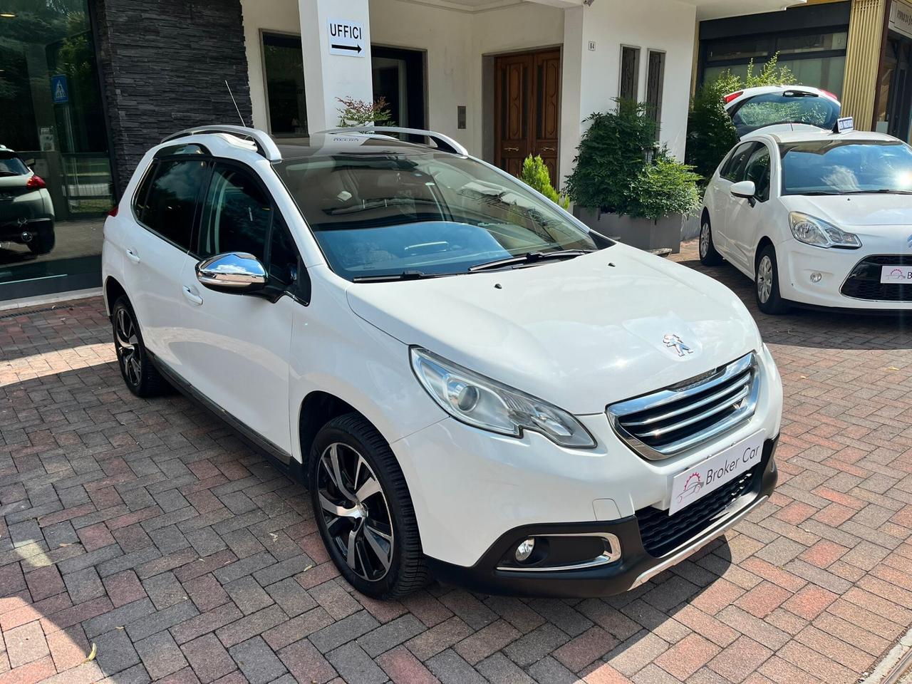 Peugeot 2008 1.6 e-HDi 115 CV Stop&Start Féline