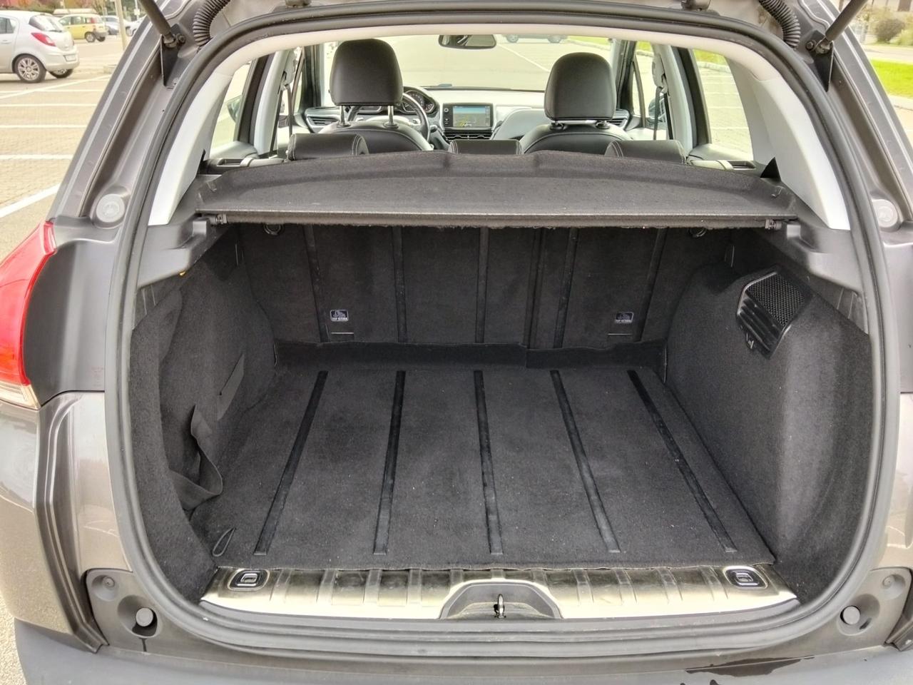 Peugeot 2008 PureTech 82 ETG5 Automatik S&S*Navi*Pelle