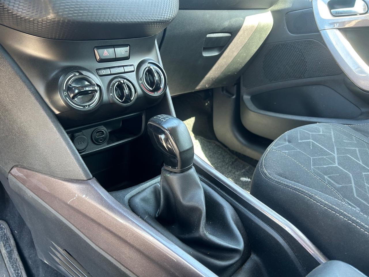Peugeot 2008 1.6 e-HDi 92 CV URBAN CROSS