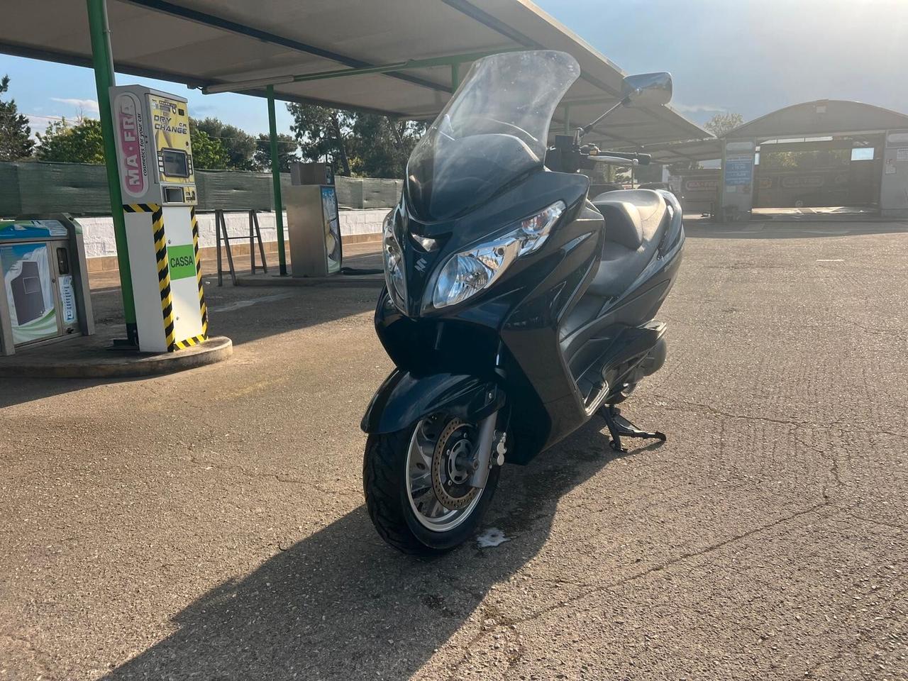 Suzuki Burgman 400
