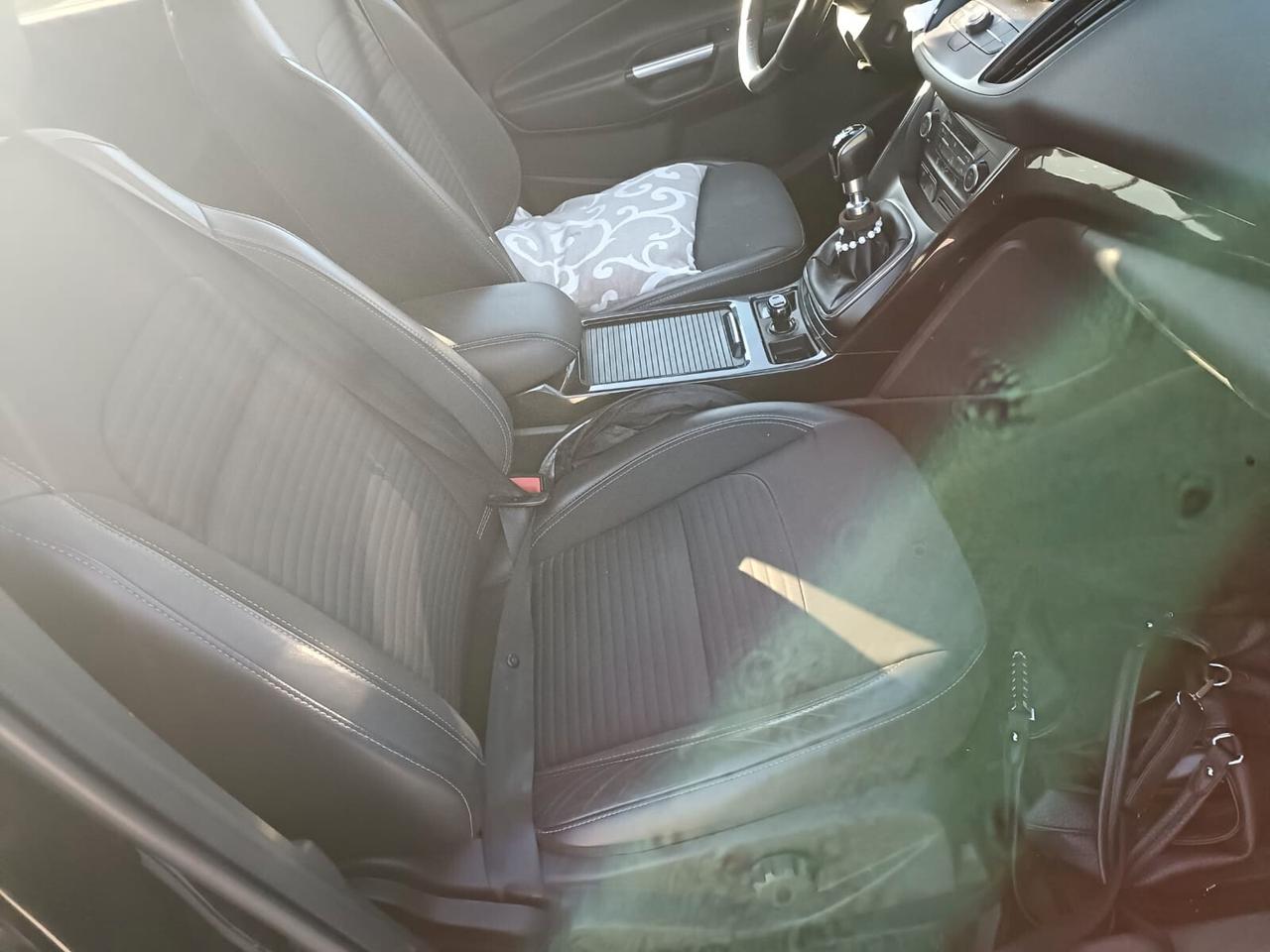 Ford Kuga 2.0 TDCI 150 CV S&S 2WD ST-Line - 2017