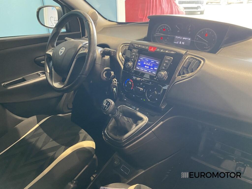 Lancia Ypsilon 5 Porte 1.2 Ecochic Silver