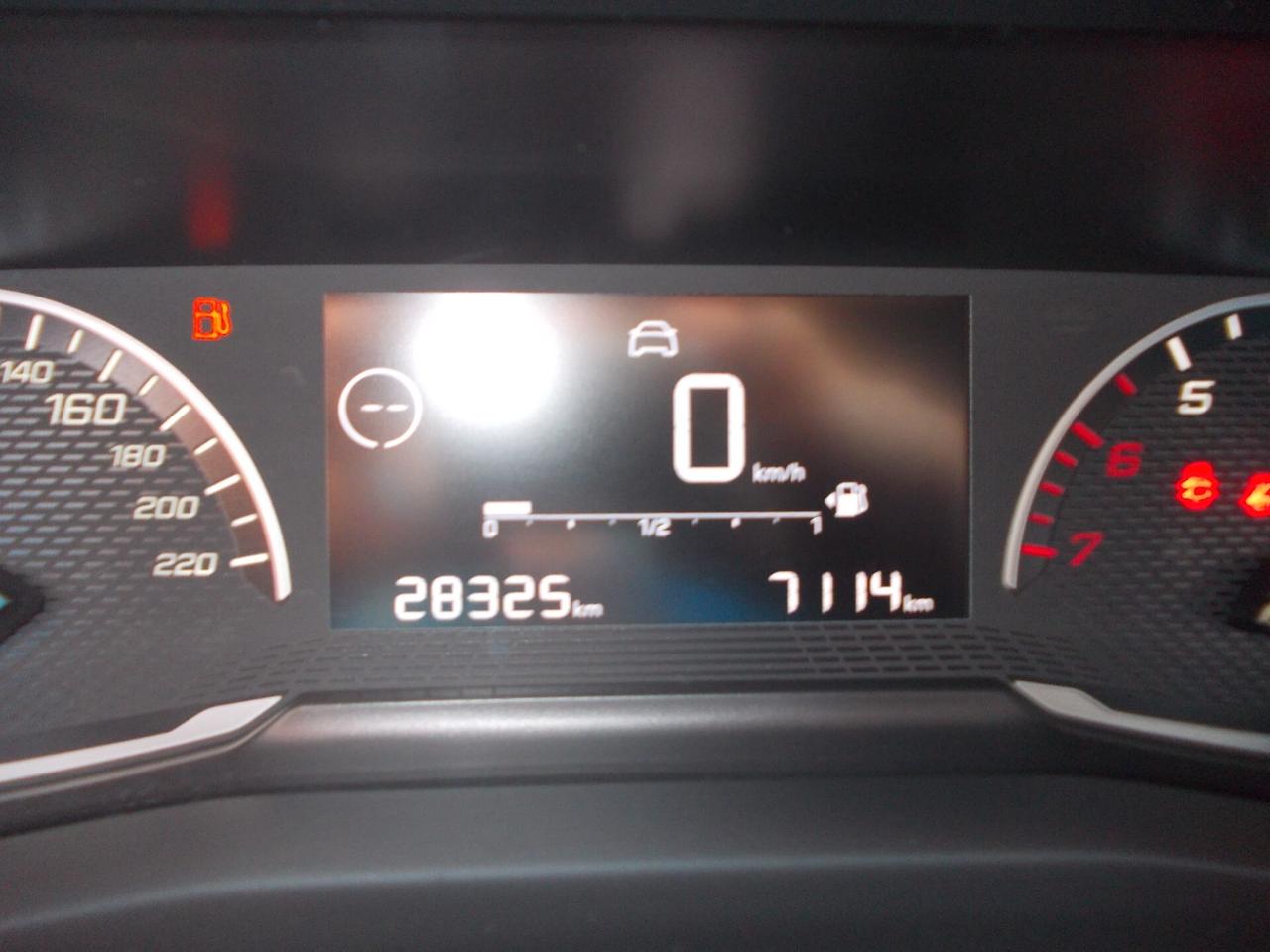 Peugeot 208 PureTech 12 -Active-5 P.-KM28325-SI NEOPATENTATI