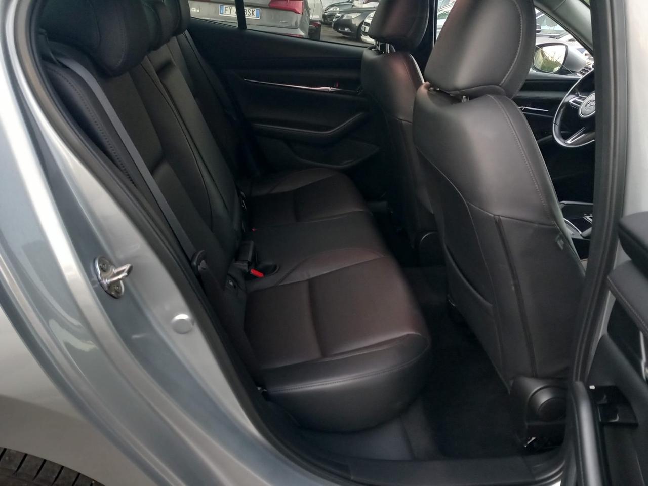 Mazda 3 Mazda3 2.0L e-Skyactiv-X M Hybrid 4p. Exclusive