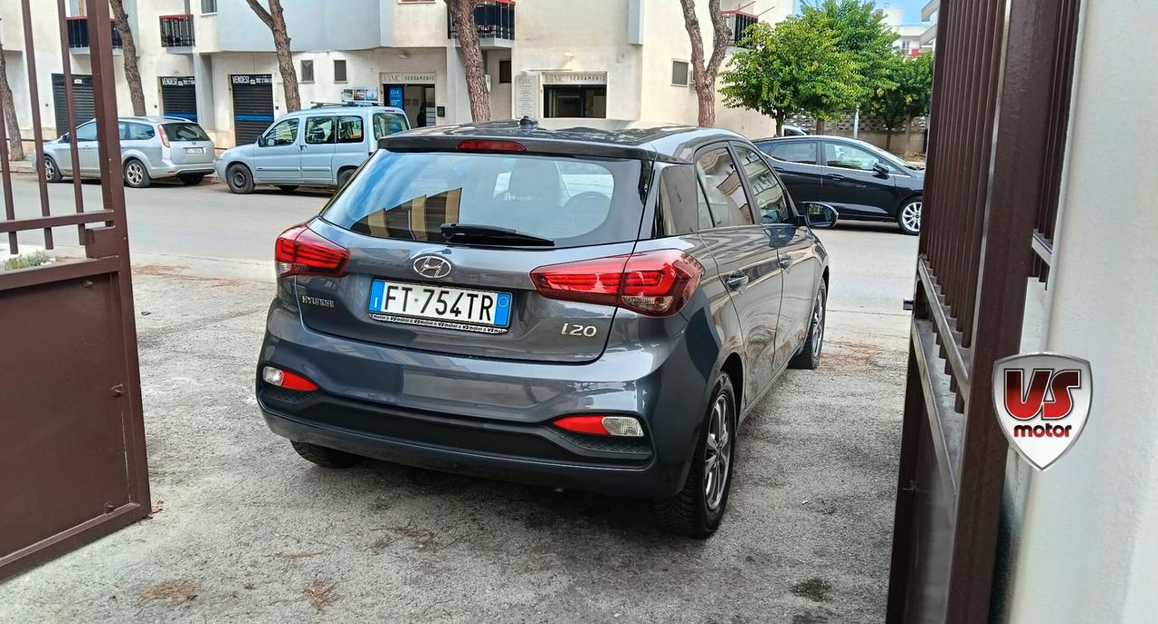 HYUNDAI I20 1200 BENZ -PREZZO PROMO!