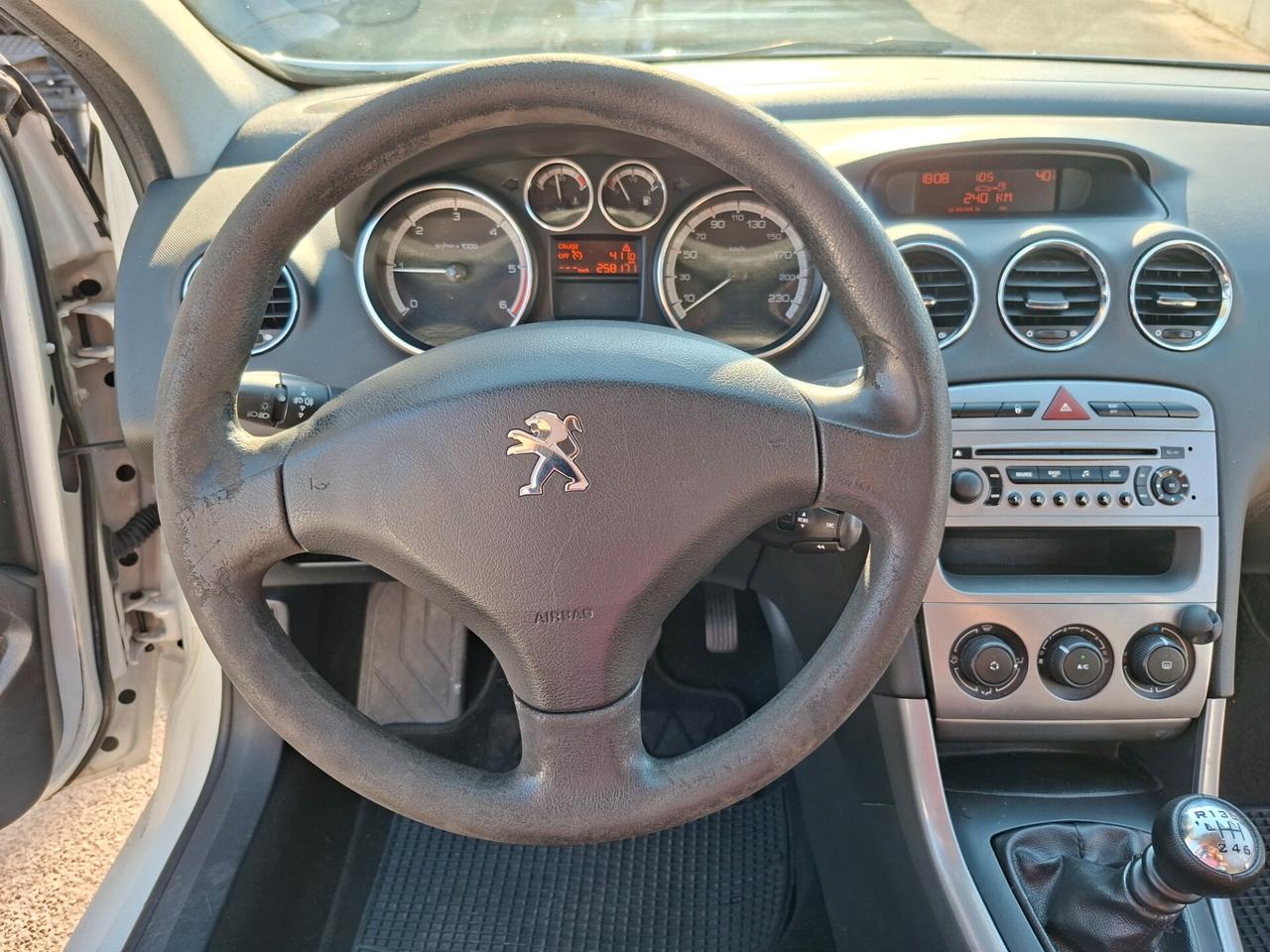 Peugeot 308 1.6 8V e-HDi 112CV Stop&Start SW Business