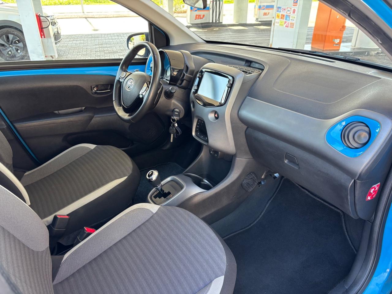 Toyota Aygo 1.0 VVT-i 72 CV 5 porte x-cool MMT