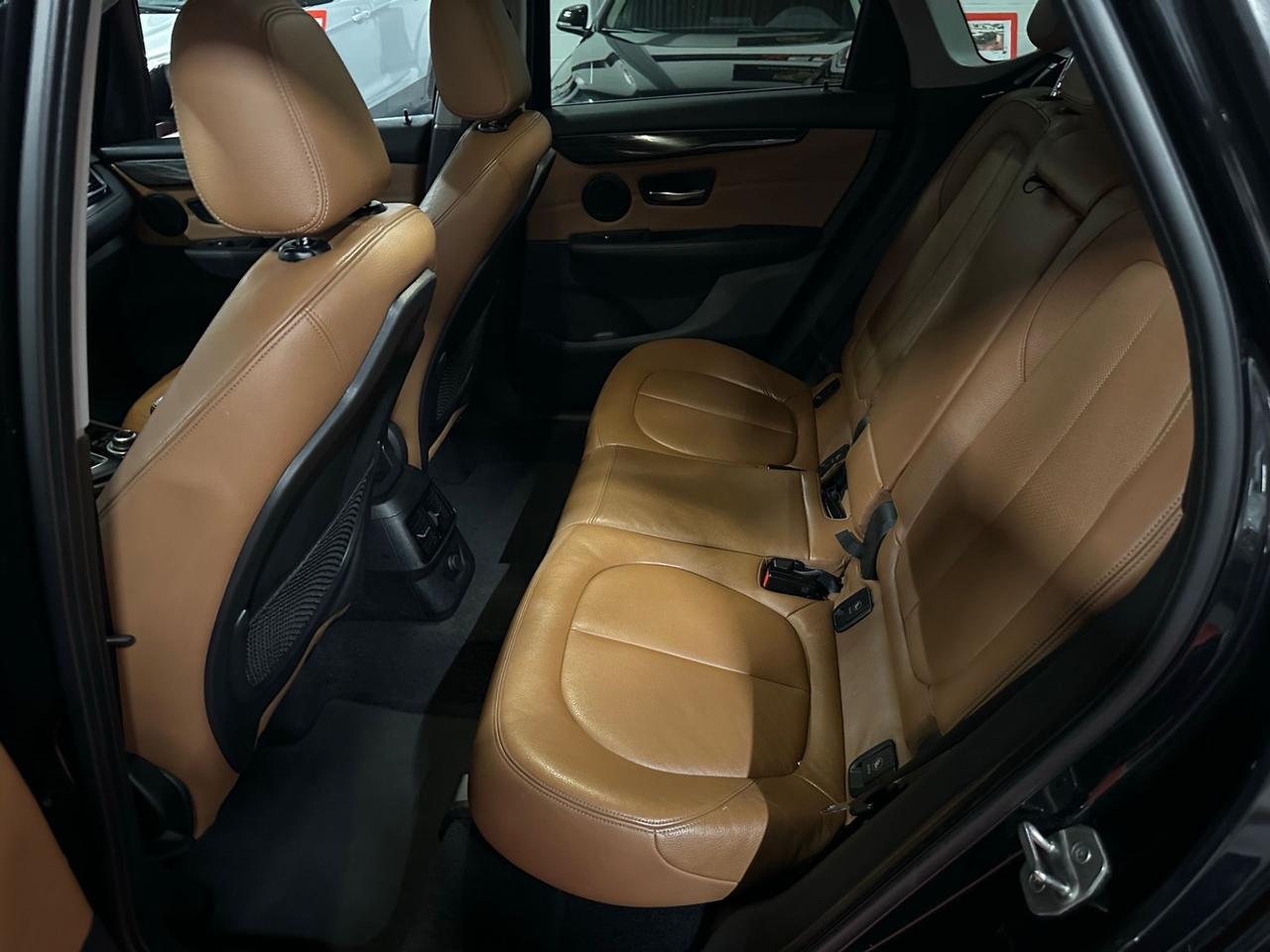 Bmw 216 Luxury