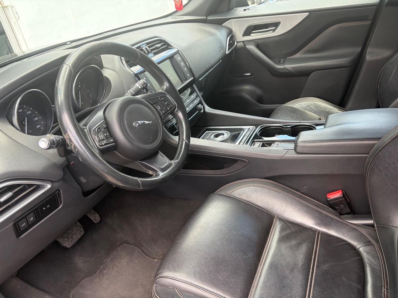 Jaguar F-Pace 2.0 D 180 CV R-Sport