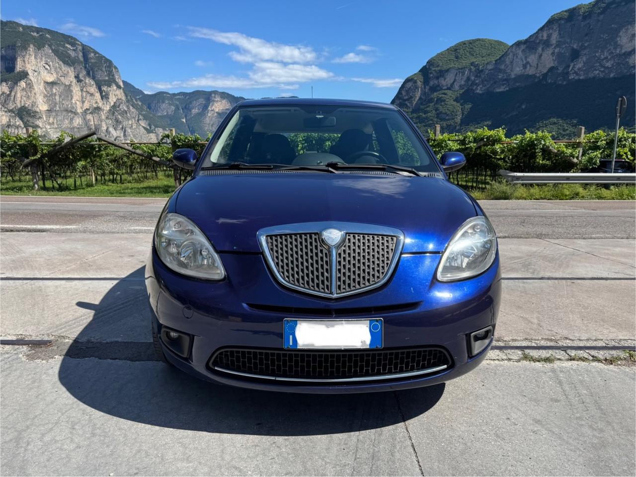 Lancia Ypsilon 1.3 MJT 75 CV PER COMMERCIANTI
