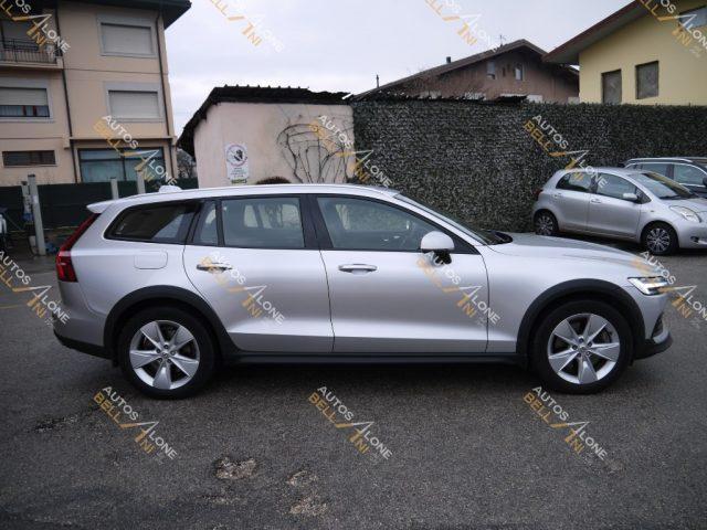 VOLVO V60 Cross Country B4 (d) AWD Geartronic Business Pro