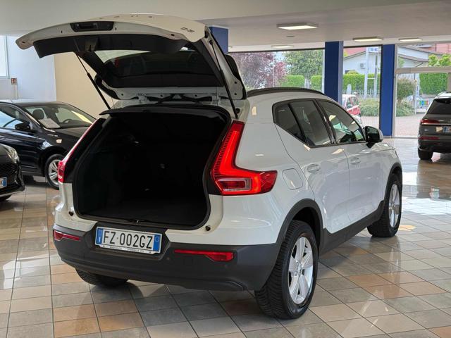 VOLVO XC40 D3 Business
