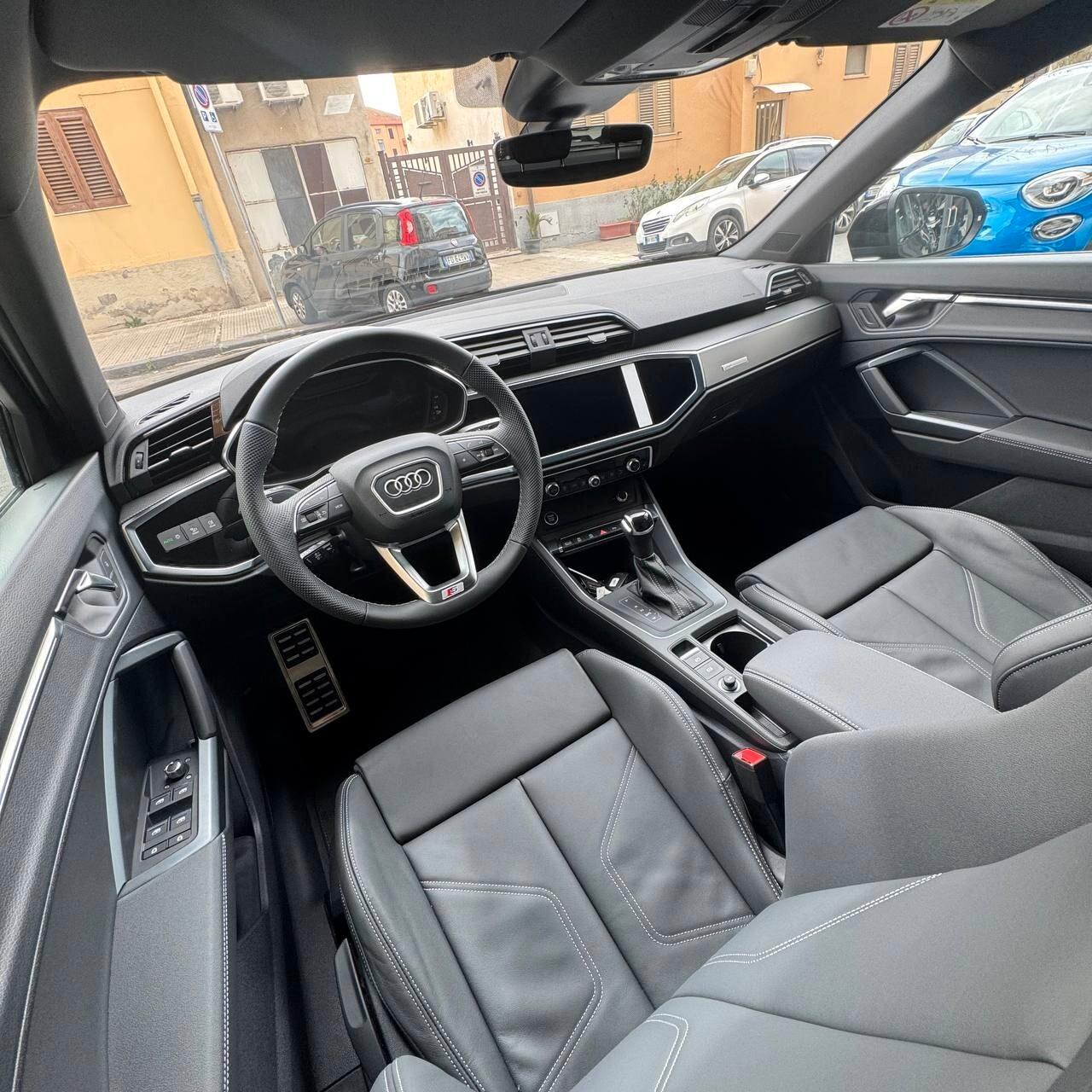Audi Q3 SPB 35 TDI S tronic Identity Black + TETTO Pronta Consegna