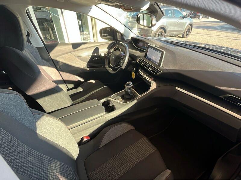 Peugeot 5008 BlueHDi 130 Allure S/S * AUTOCARRO