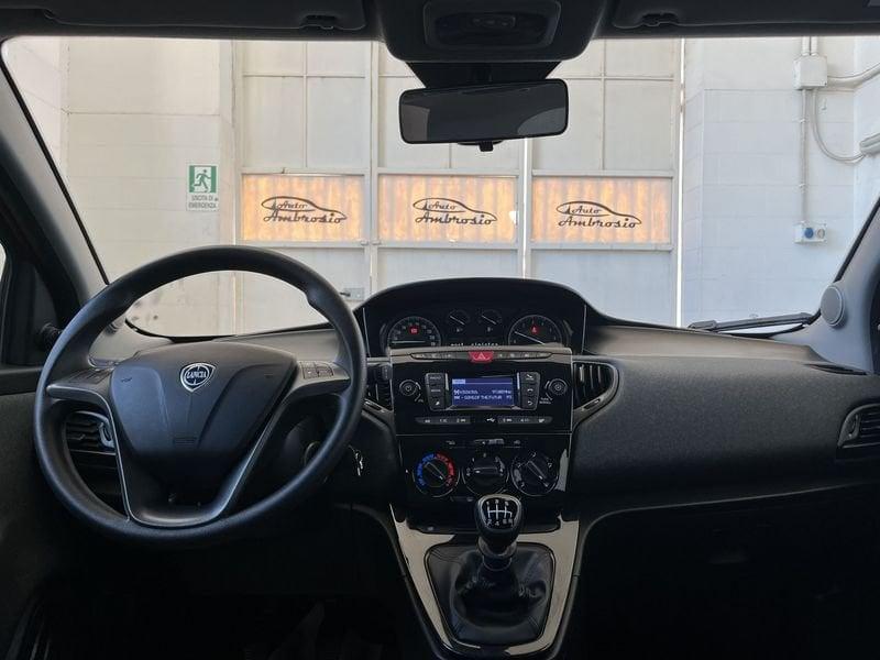 Lancia Ypsilon Ypsilon 1.0 firefly hybrid Gold s&s 70cv