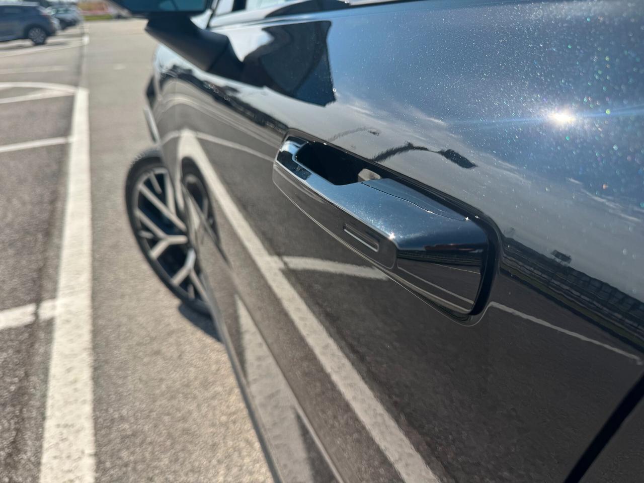 Volvo EX30 Extended Range RWD Plus Black Edition