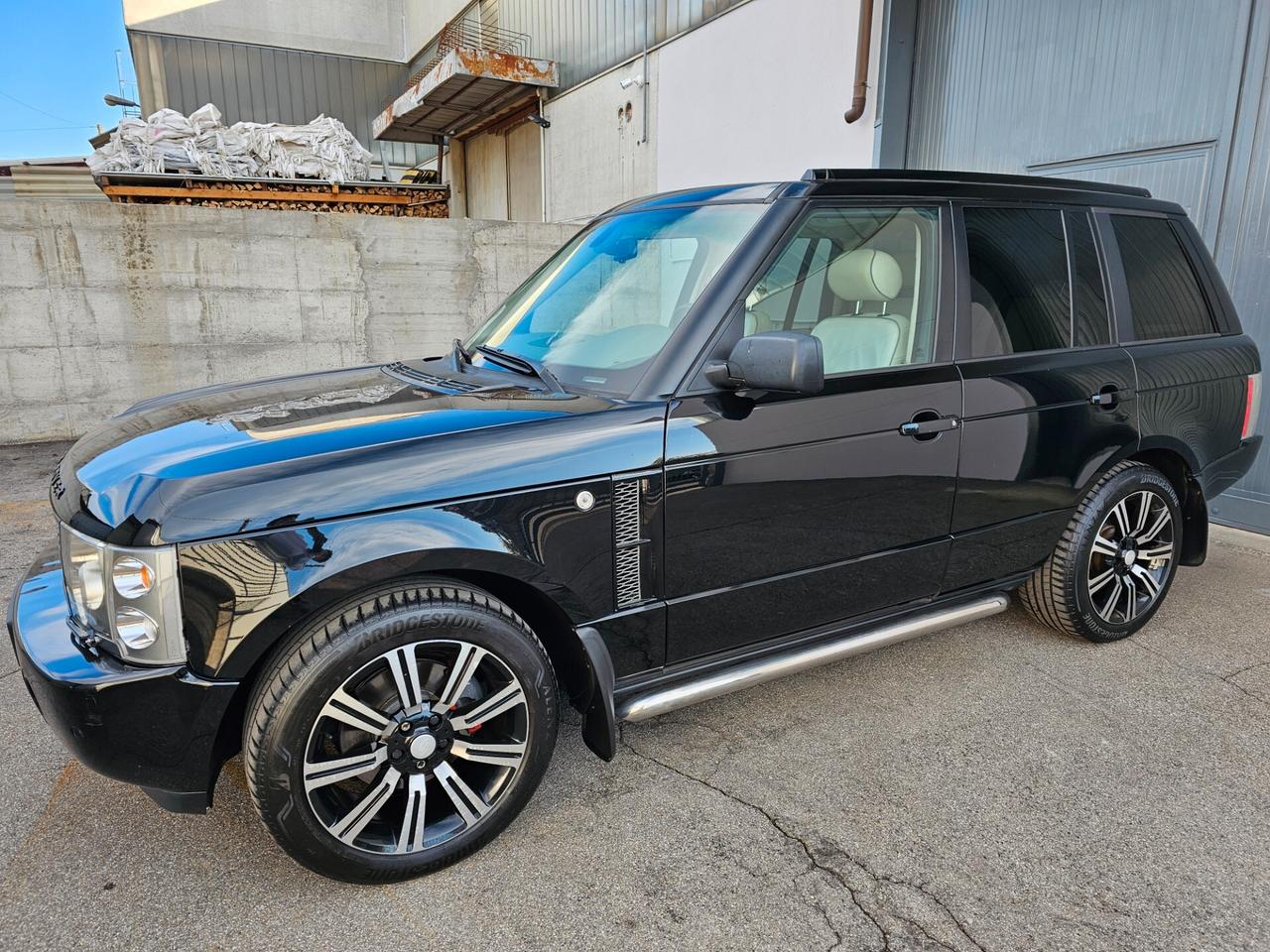 Land Rover Altro Vogue