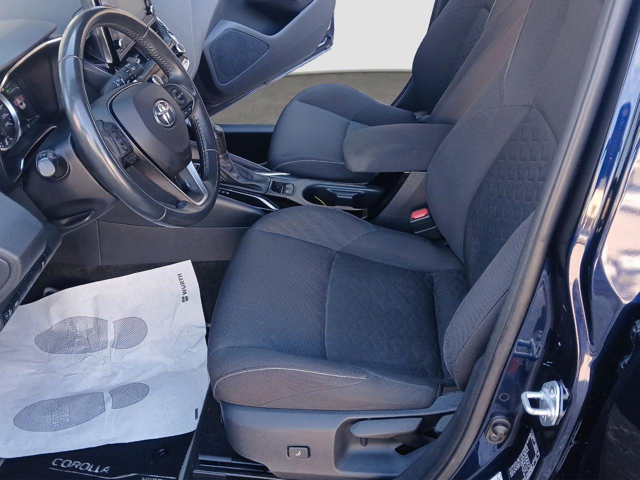 Toyota Corolla 1.8h Business cvt