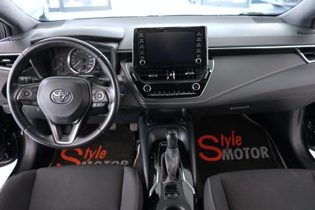TOYOTA Corolla 1.8 Hybrid Business