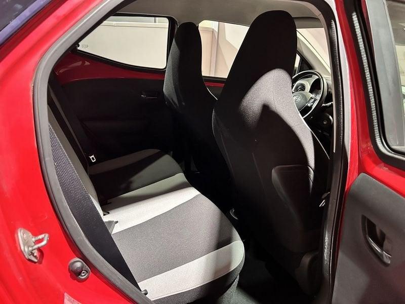 Toyota Aygo Aygo 1.0 VVT-i 69 CV 5 porte x-play