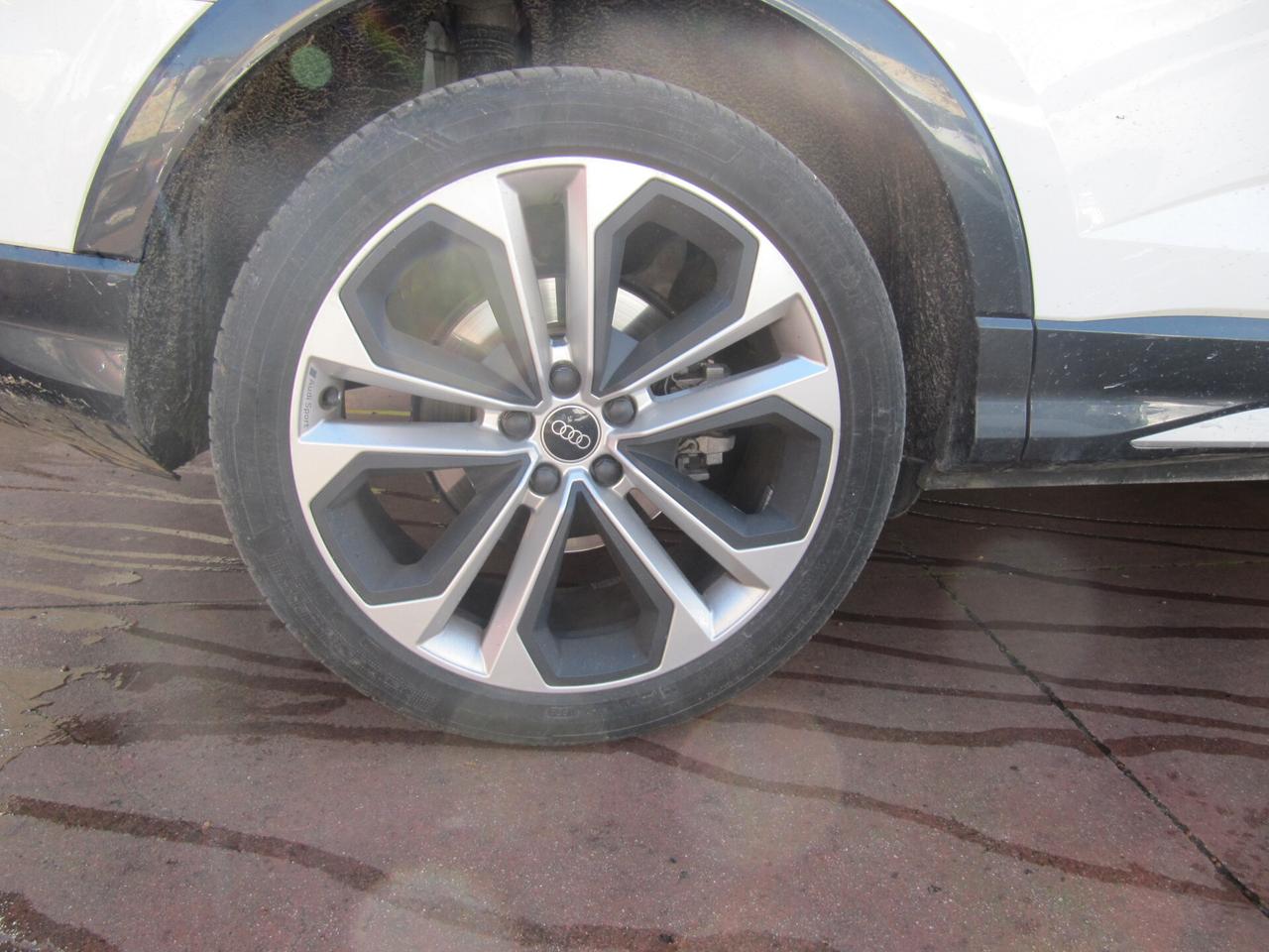 Audi Q3 SPB 40 TDI S tronic quattro edition - AUTOMATICO + TETTO APRIBILE