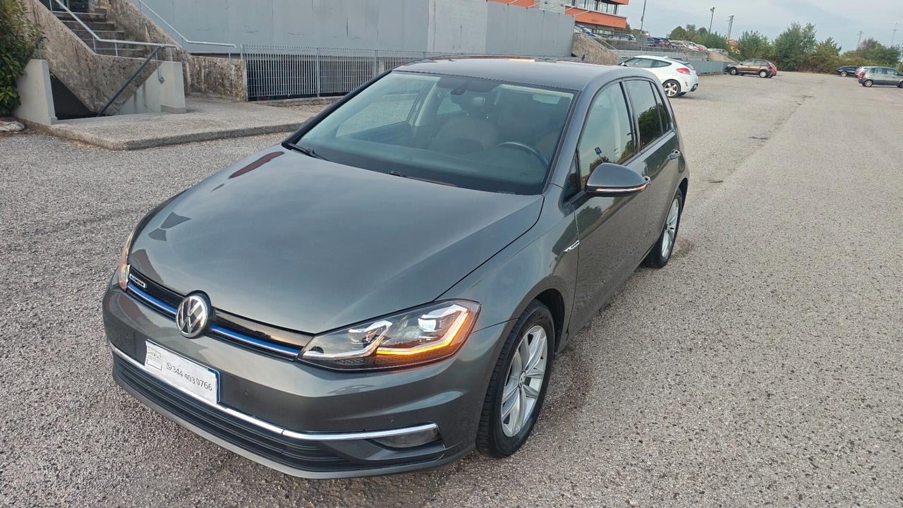 Volkswagen Golf 1.5 TGI DSG 5p. Trendline BlueMotion Technology