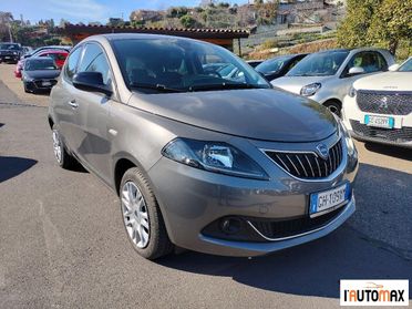 LANCIA - Ypsilon 1.0 firefly hybrid Gold s&s 70cv