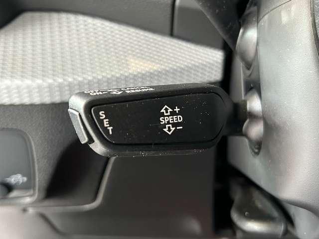 Audi Q2 30 TFSI Business Advanced