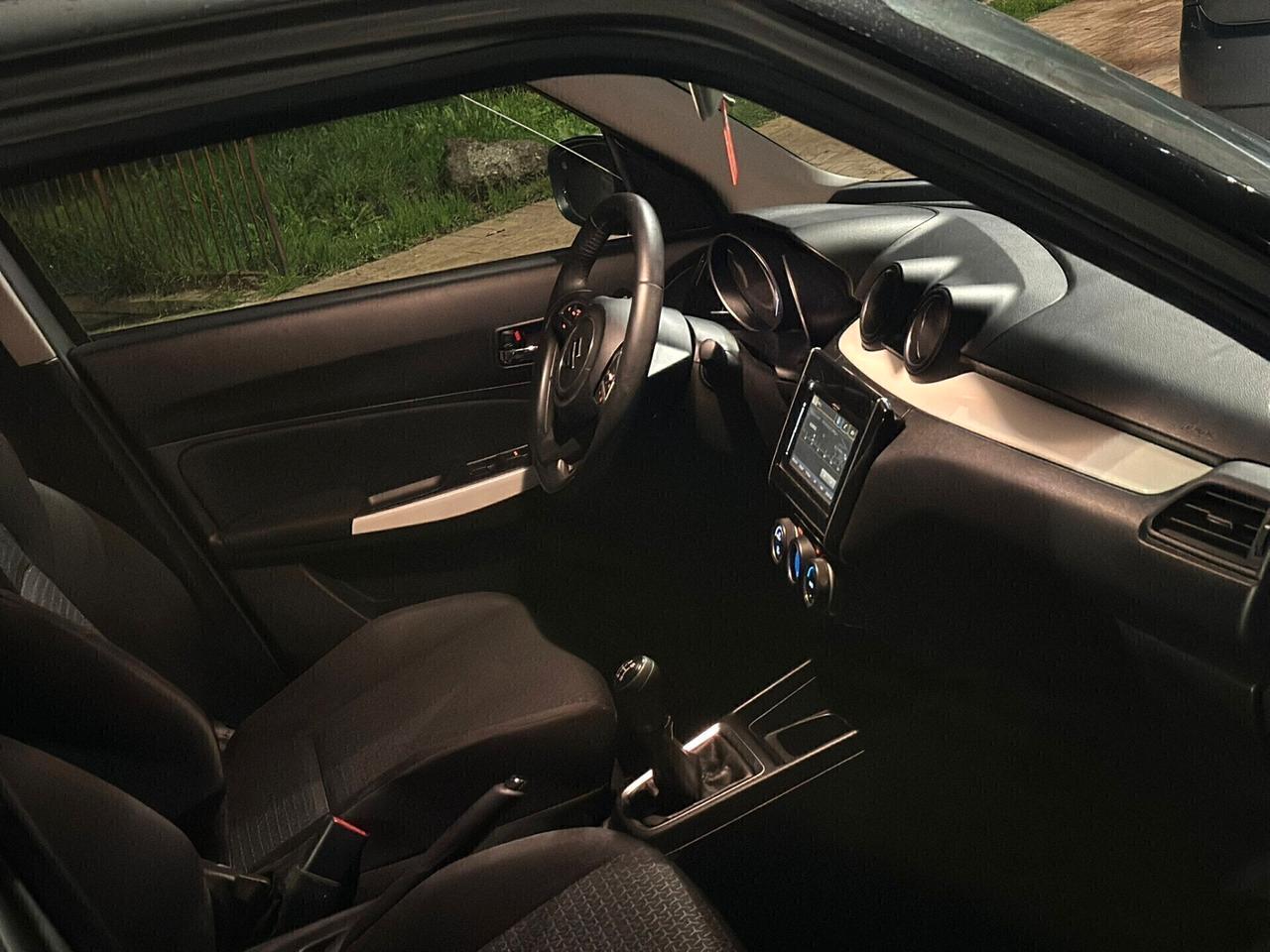 Suzuki Swift 1.2 Hybrid Top