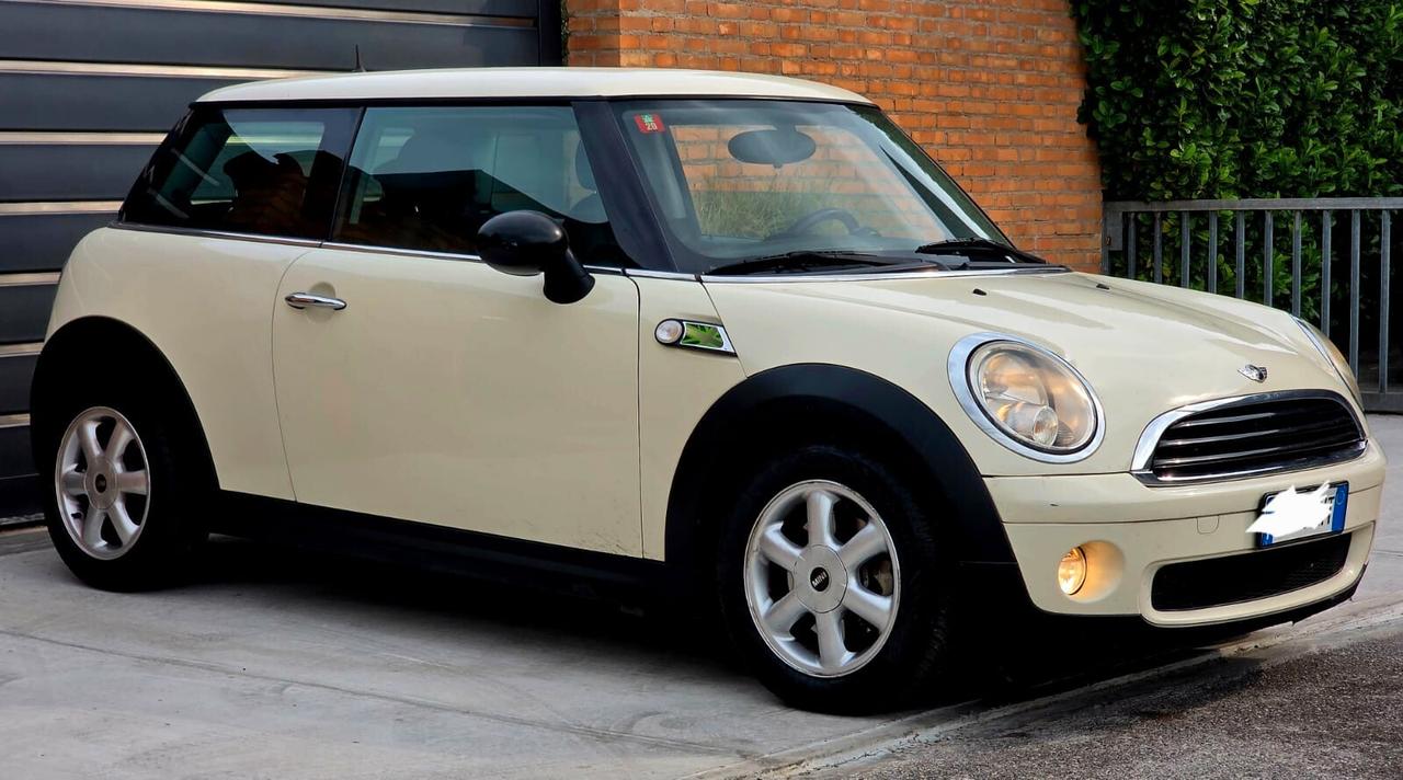 Mini One benzină Gpl valido 2031 neopatentati