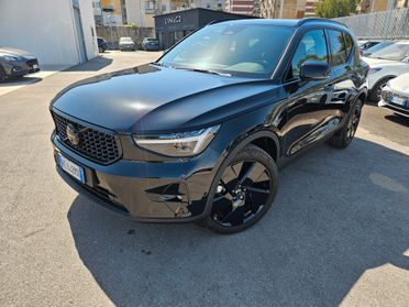 Volvo XC40 B3 Plus Black Edition auto