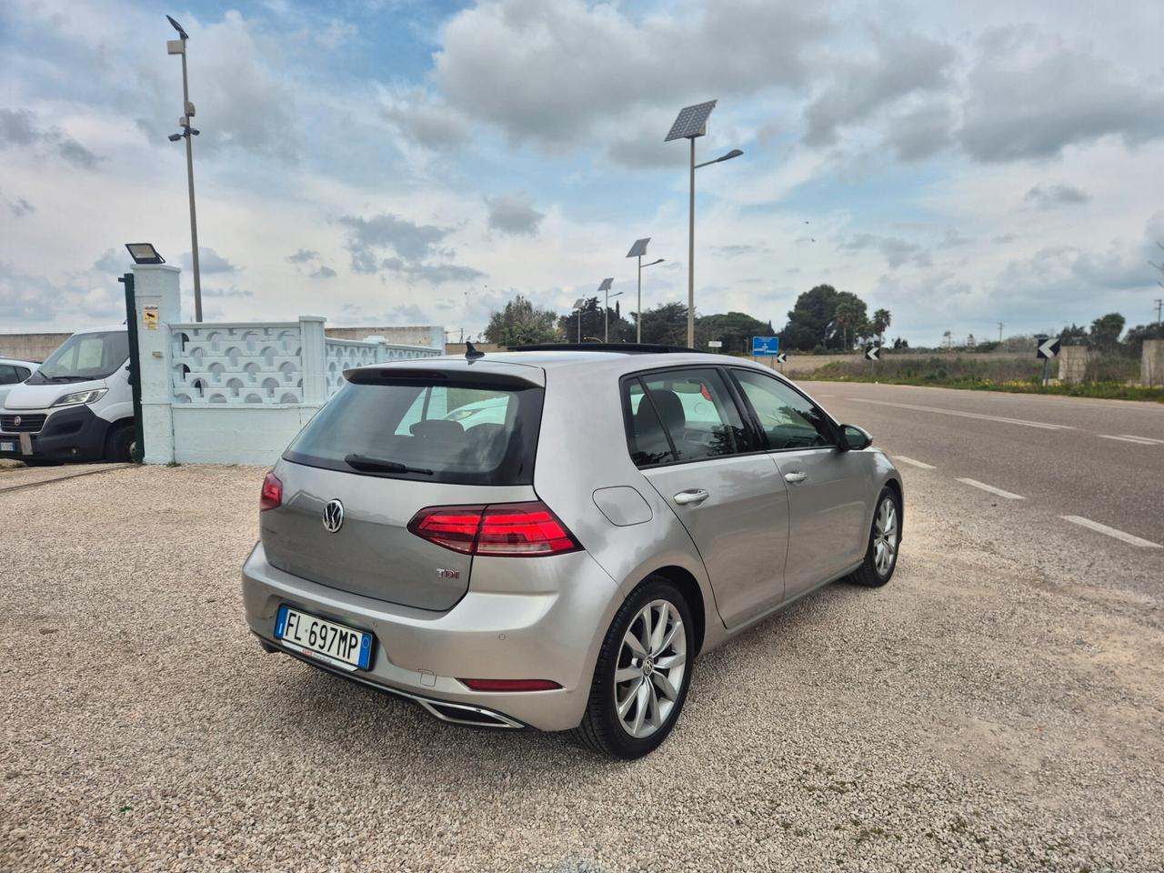 Volkswagen Golf 1.6 TDI 115 CV R-LINE GARANZIA 12 MESI