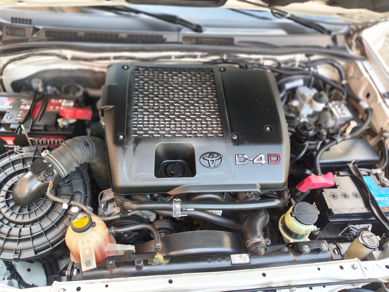 Toyota Hilux 2.5 D-4D 2WD 2p. Ribaltabile