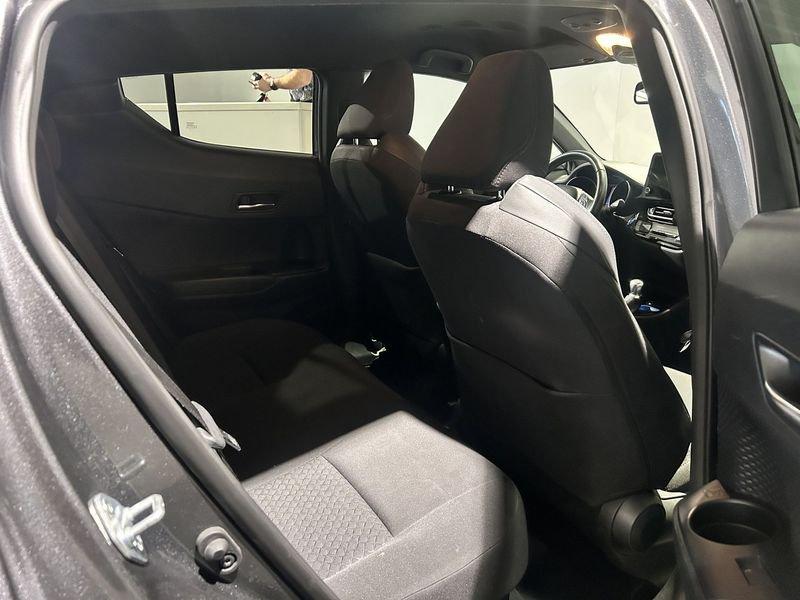 Toyota C-HR 1.8 Hybrid E-CVT Trend