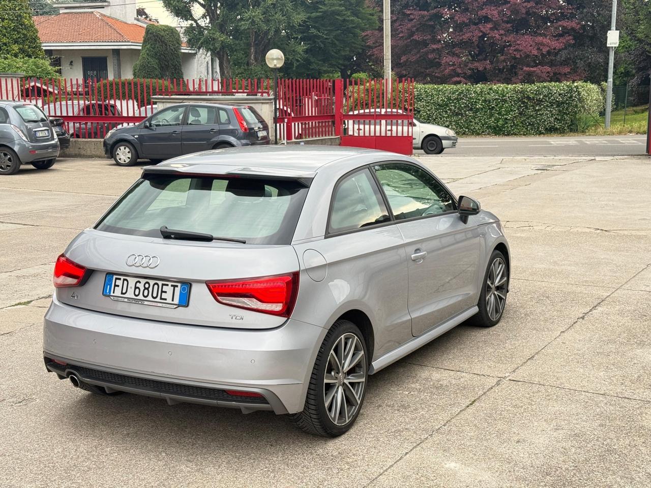 Audi A1 1.6 TDI 116 CV S tronic Design
