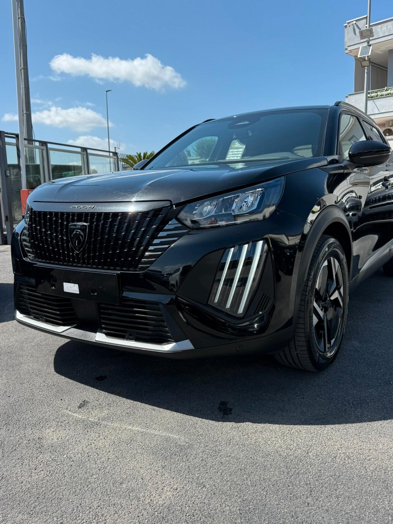 Peugeot 2008 Hybrid 145 e-DCS6 Allure 06/2025