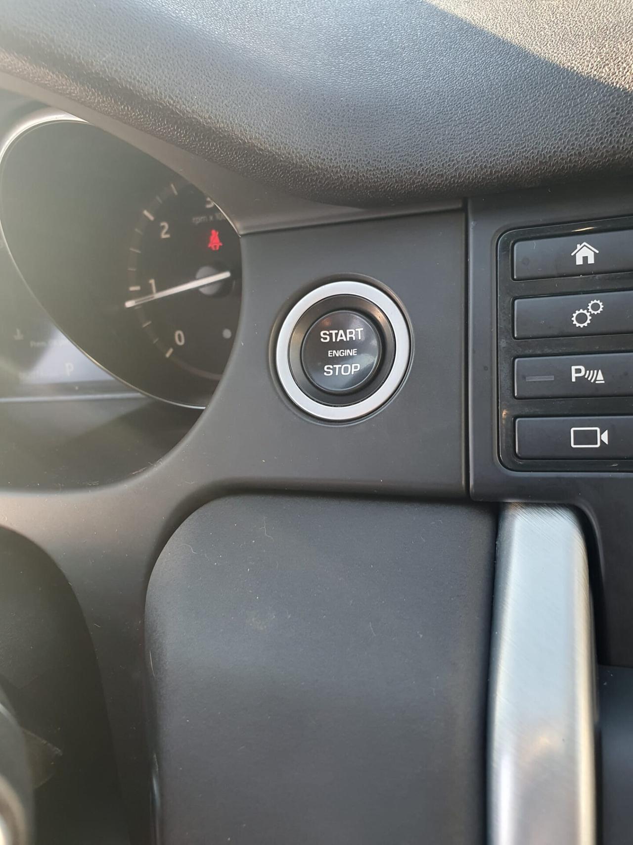 Land Rover Discovery Sport 2.0 TD4 150 CV SE