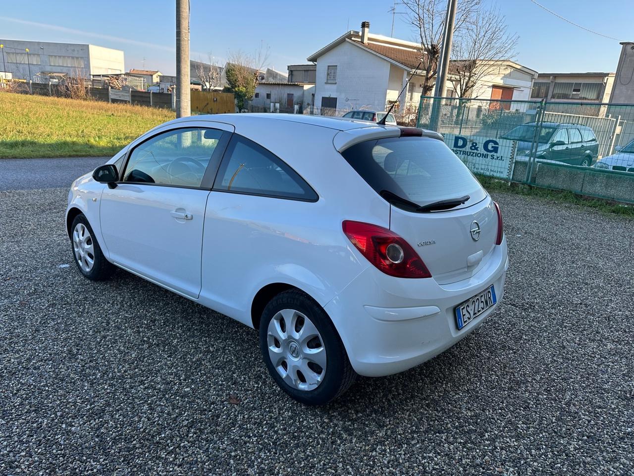 Opel Corsa 1.2 85CV 3 porte GPL-TECH b-color