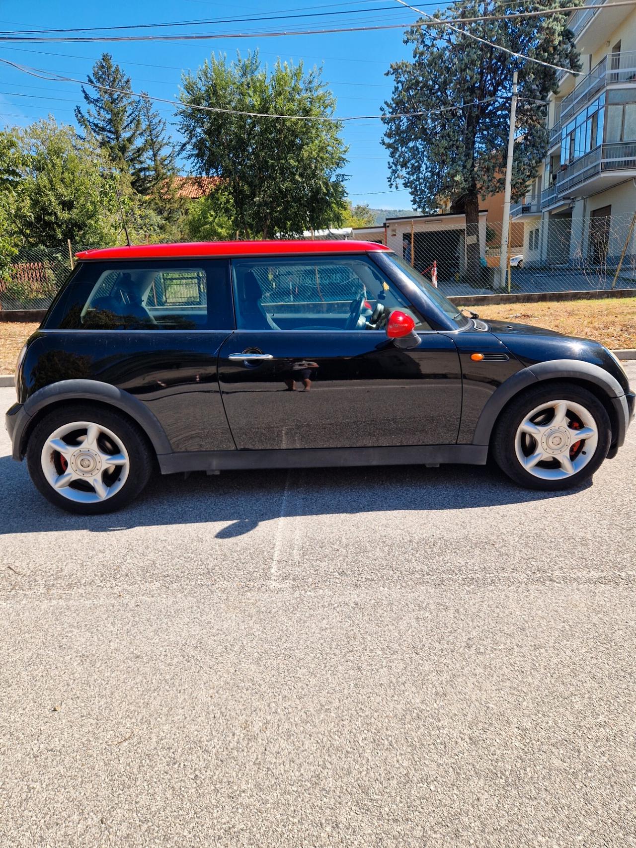 Mini 1.6 16V Cooper 116CV - 2002