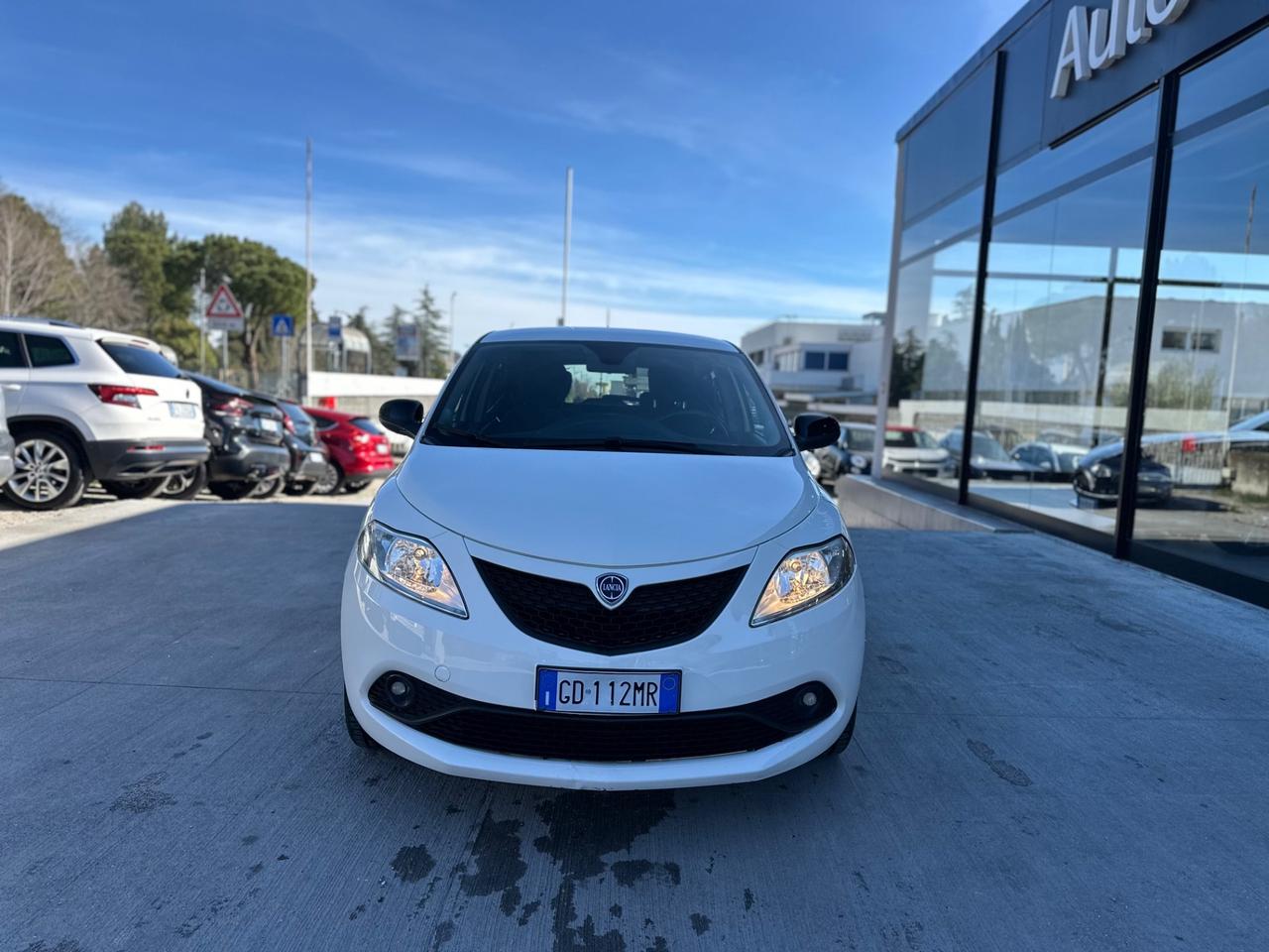 Lancia Ypsilon 1.0 FireFly 5 porte S&S Hybrid Ecochic Gold