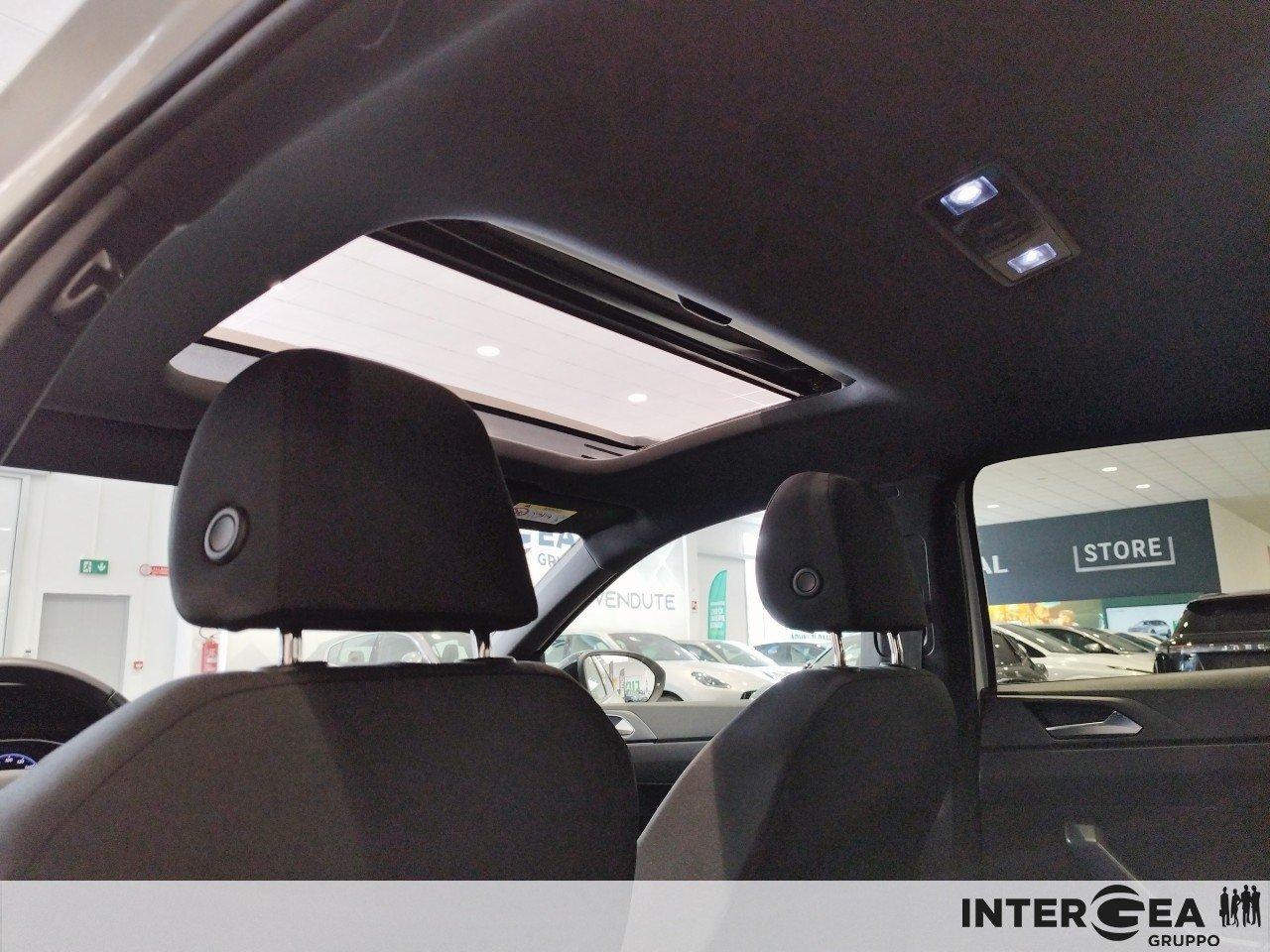 VOLKSWAGEN Taigo 1.0 tsi R-Line 110cv