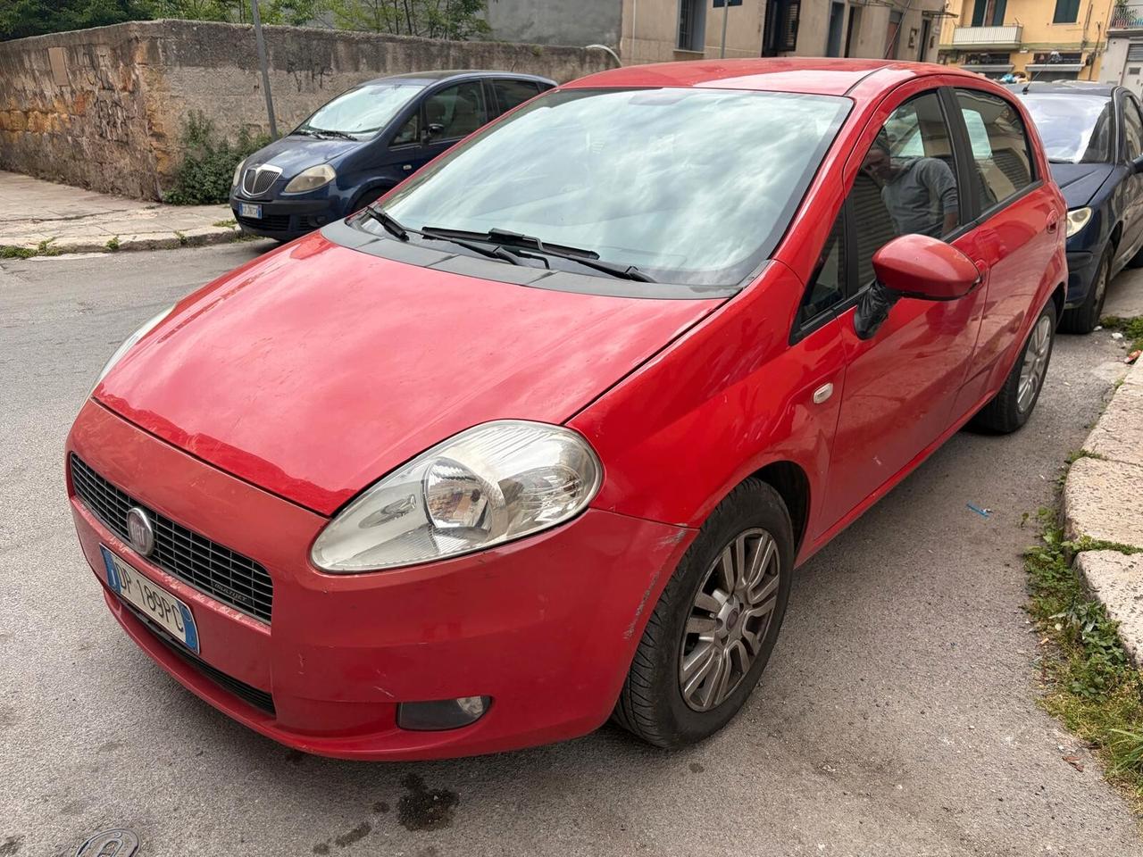 Fiat Grande Punto 1.3 MJT 75 CV 5 porte Dynamic