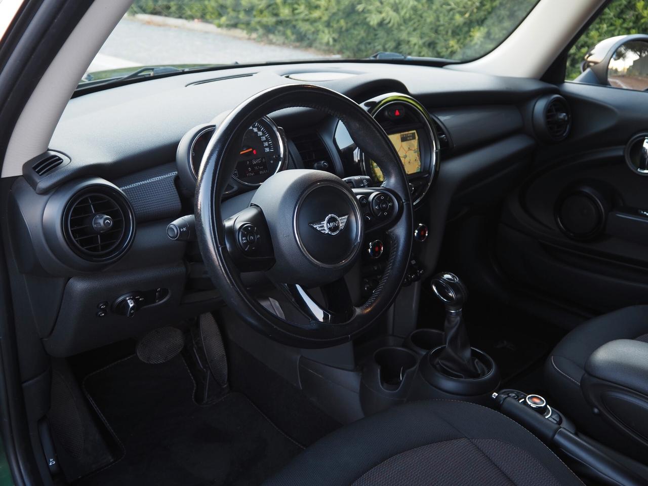 Mini Cooper 1.5 D Hype autom